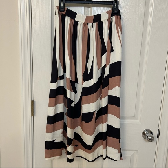 BOSS Vetola Skirt in White Brown Multi Size 8 - Picture 6 of 10